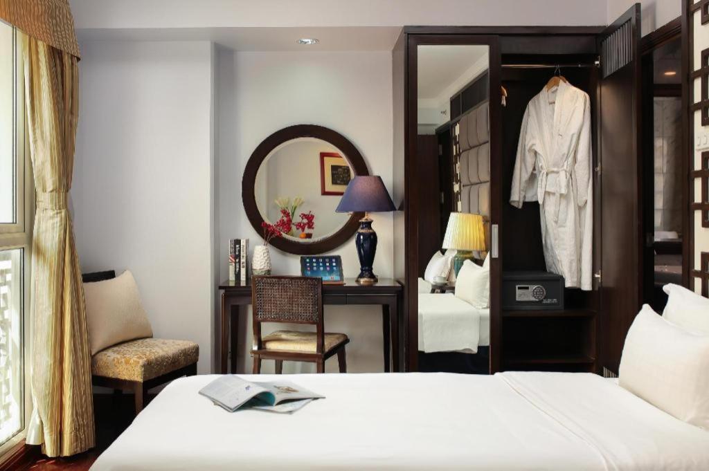Church Boutique Hotel Hang Trong هانوي المظهر الخارجي الصورة