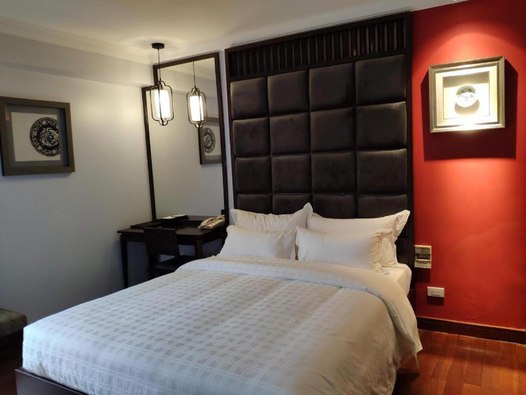 Church Boutique Hotel Hang Trong هانوي المظهر الخارجي الصورة